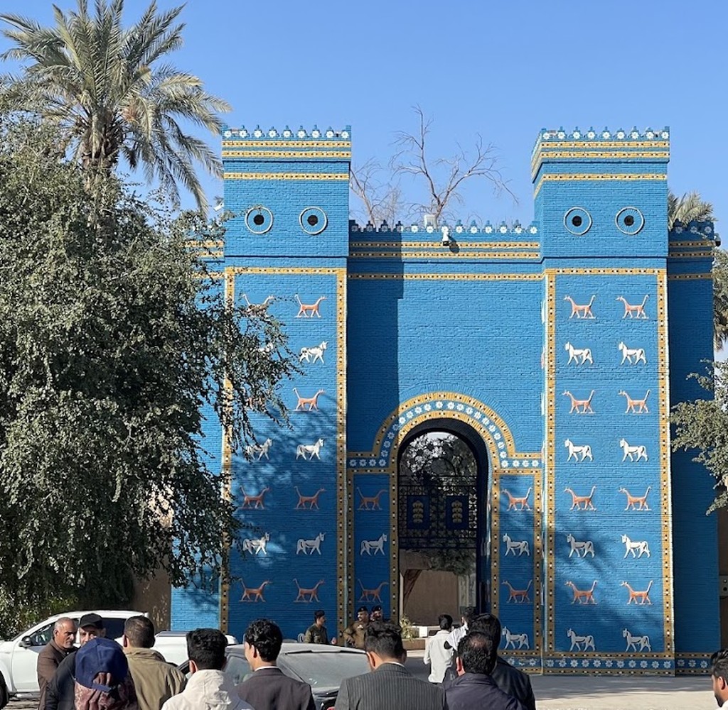 الحدائق المعلقة